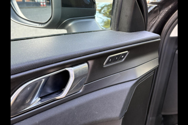 Lynk & Co 01 1.5 VAN €21.900,- VOOR €19.770,- UW VOORDEEL: €2.130,- APPLE CARPLAY/ANDROID AUTO | PANORAMADAK | ELEKTRISCHE ACHTERKLEP | STOEL VERWARMING | MEMORY SEATS |