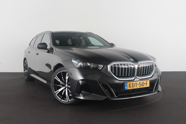 BMW 5 Serie Touring 530e xDrive M Sport > Trekhaak/20inch/Head-up/Shadow-Line/360 camera/H&K