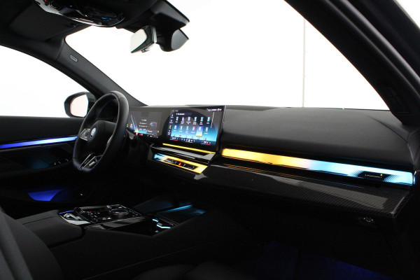 BMW 5 Serie Touring 530e xDrive M Sport > Trekhaak/20inch/Head-up/Shadow-Line/360 camera/H&K