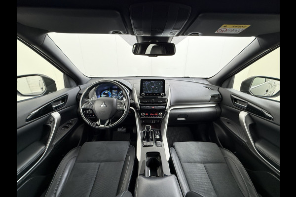 Mitsubishi Eclipse Cross 2.4I 188PK Automaat PHEV Hybride 360°Camera Adap.Cruise toel+Stuurverwarming Apple Carplay/Android Auto Navi Ecc Pdc Executive Lane Assist Privacy Glas Led Lmv Voicecontrol Regen-Lichtsensor Isofix Dodehoekdetectie 1.500KG Trekgewicht 1e Eigenaar Origineel Nederlandse Auto