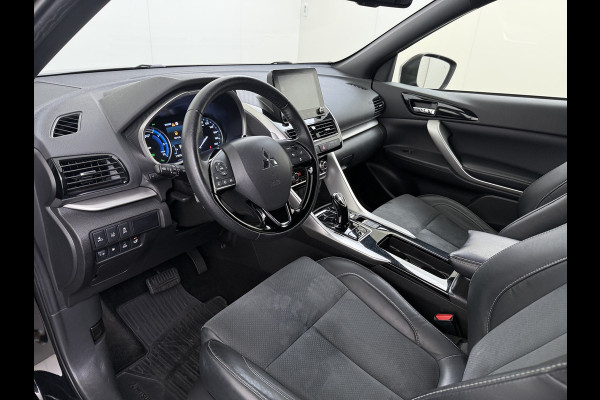 Mitsubishi Eclipse Cross 2.4I 188PK Automaat PHEV Hybride 360°Camera Adap.Cruise toel+Stuurverwarming Apple Carplay/Android Auto Navi Ecc Pdc Executive Lane Assist Privacy Glas Led Lmv Voicecontrol Regen-Lichtsensor Isofix Dodehoekdetectie 1.500KG Trekgewicht 1e Eigenaar Origineel Nederlandse Auto