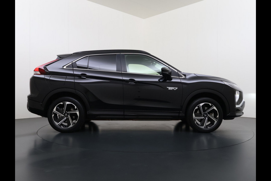 Mitsubishi Eclipse Cross 2.4I 188PK Automaat PHEV Hybride 360°Camera Adap.Cruise toel+Stuurverwarming Apple Carplay/Android Auto Navi Ecc Pdc Executive Lane Assist Privacy Glas Led Lmv Voicecontrol Regen-Lichtsensor Isofix Dodehoekdetectie 1.500KG Trekgewicht 1e Eigenaar Origineel Nederlandse Auto