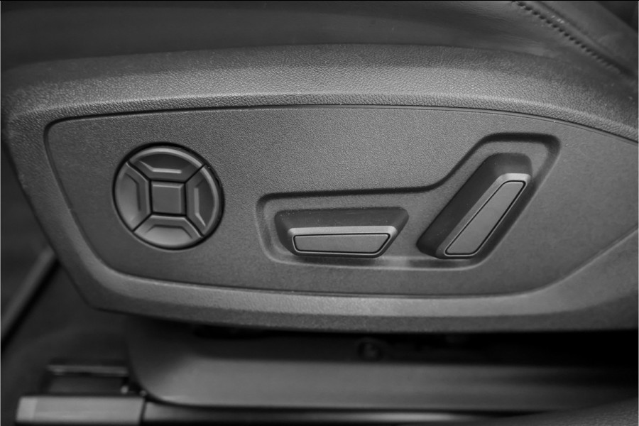 Audi A6 Avant 55 TFSI e Quattro Competition Pano Leder Memory HUD ACC Trekhaak