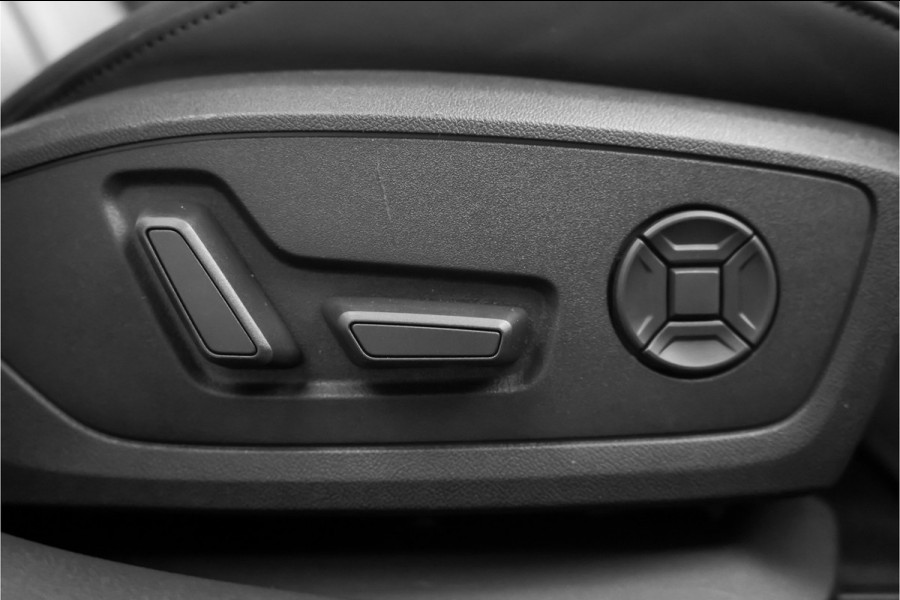 Audi A6 Avant 55 TFSI e Quattro Competition Pano Leder Memory HUD ACC Trekhaak