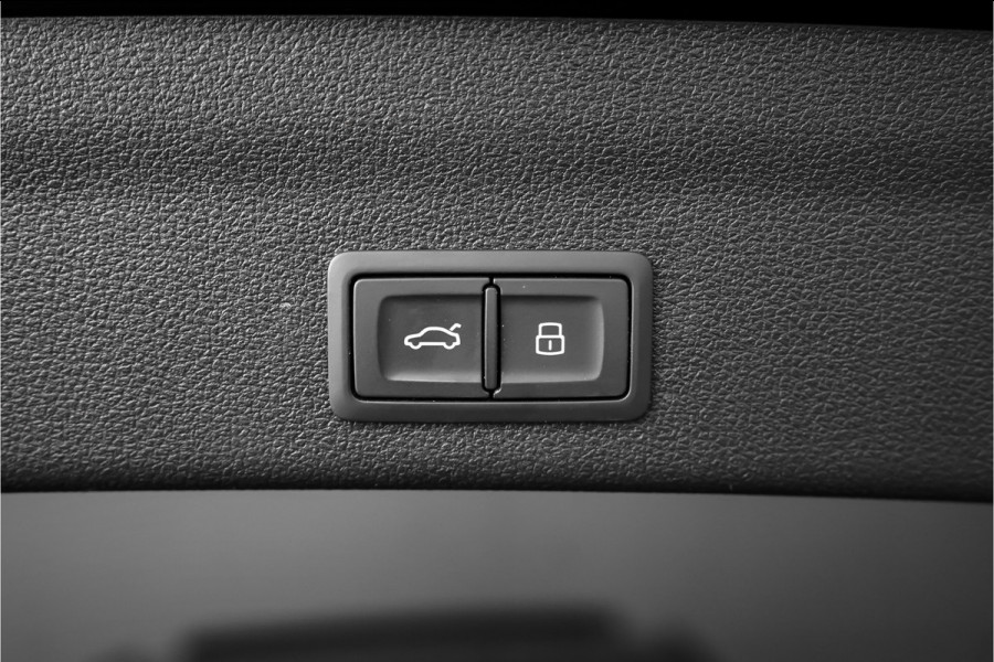 Audi A6 Avant 55 TFSI e Quattro Competition Pano Leder Memory HUD ACC Trekhaak