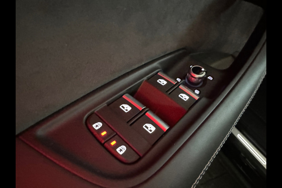 Audi SQ7 4.0 TFSI quattro 7p Pano|4-Wielsturing|Massage|Softclose