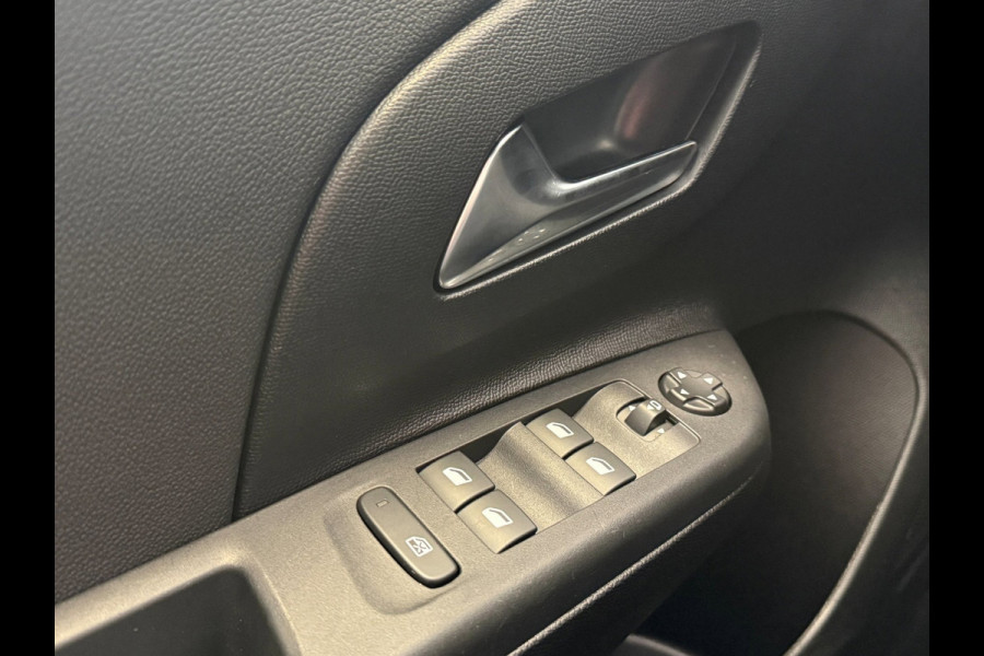 Opel Corsa 1.2 Turbo Hybrid GS | Achteruitrij camera | 17 Inch velgen | Apple Carplay / Android auto |