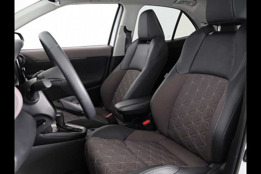 Toyota Yaris Cross 1.5 Hybrid Executive | Apple Carplay & AndroidAUTO | Stoelverwarming | Dodehoek detectie | Parkeersensoren |