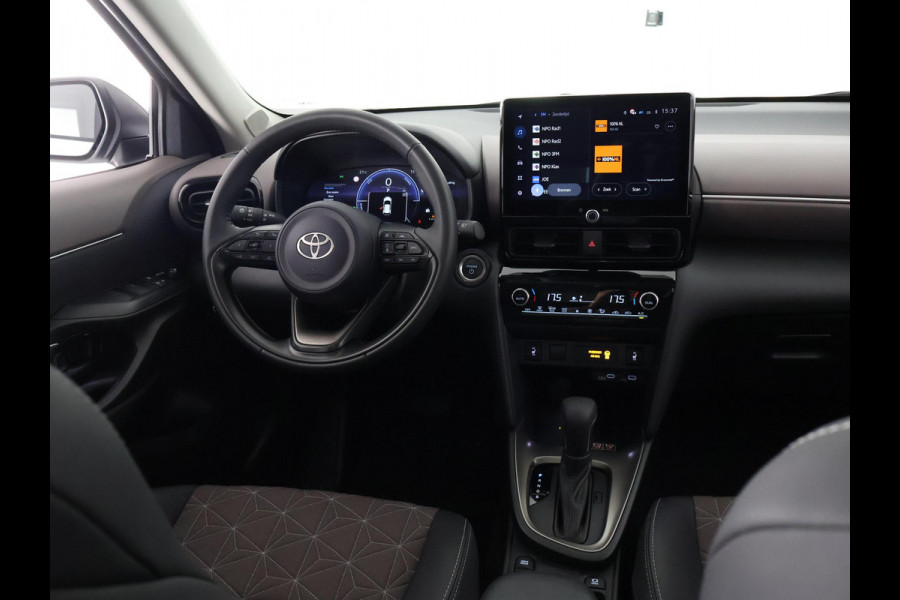 Toyota Yaris Cross 1.5 Hybrid Executive | Apple Carplay & AndroidAUTO | Stoelverwarming | Dodehoek detectie | Parkeersensoren |