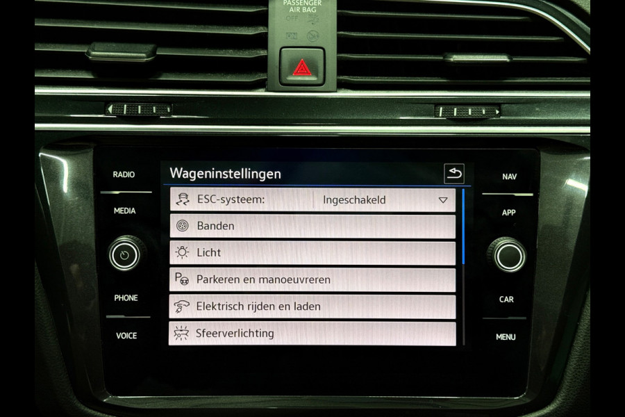 Volkswagen Tiguan 1.4 TSI eHybrid 245 PK 3x R-Line Aut.| Pano| SOH 100%| Virtual |Camera | Matrix | Keyless |ACC