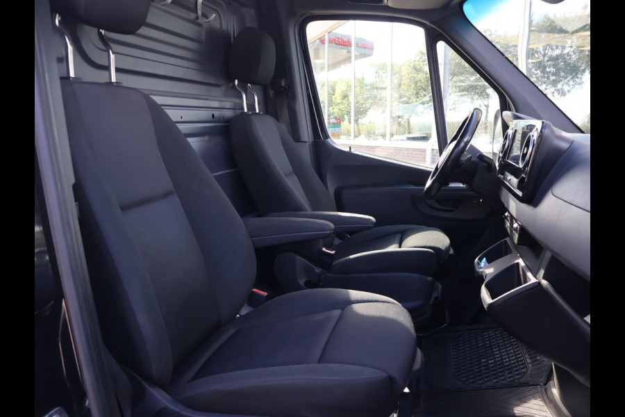 Mercedes-Benz Sprinter 319 3.0 CDI V6 190 PK AUT. L2H2 + 2 SCHUIFDEUREN | 3500 KG TREKHAAK | BREEDBEELD MBUX NAVIGATIE