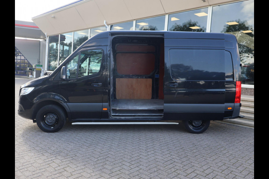 Mercedes-Benz Sprinter 319 3.0 CDI V6 190 PK AUT. L2H2 + 2 SCHUIFDEUREN | 3500 KG TREKHAAK | BREEDBEELD MBUX NAVIGATIE