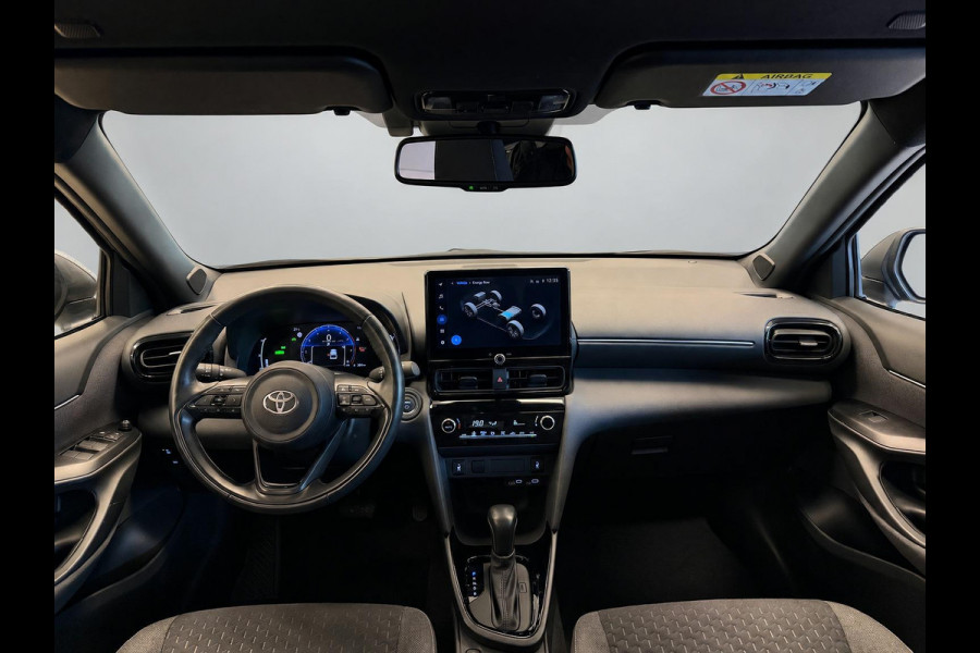 Toyota Yaris Cross 1.5 HYBRID DYNAMIC BITONE SILVERLINE GARANTIE 2035 NAVIGATIE . STUUR EN STOEL VERWARMING . ADAPTIEVE CRUICE CONTROL .