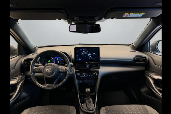 Toyota Yaris Cross 1.5 HYBRID DYNAMIC BITONE SILVERLINE GARANTIE 2035 NAVIGATIE . STUUR EN STOEL VERWARMING . ADAPTIEVE CRUICE CONTROL .