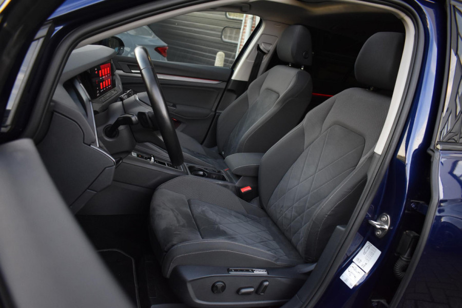 Volkswagen Golf 1.5 eTSI R-Line Pano Massage Camera Trekhaak 19"