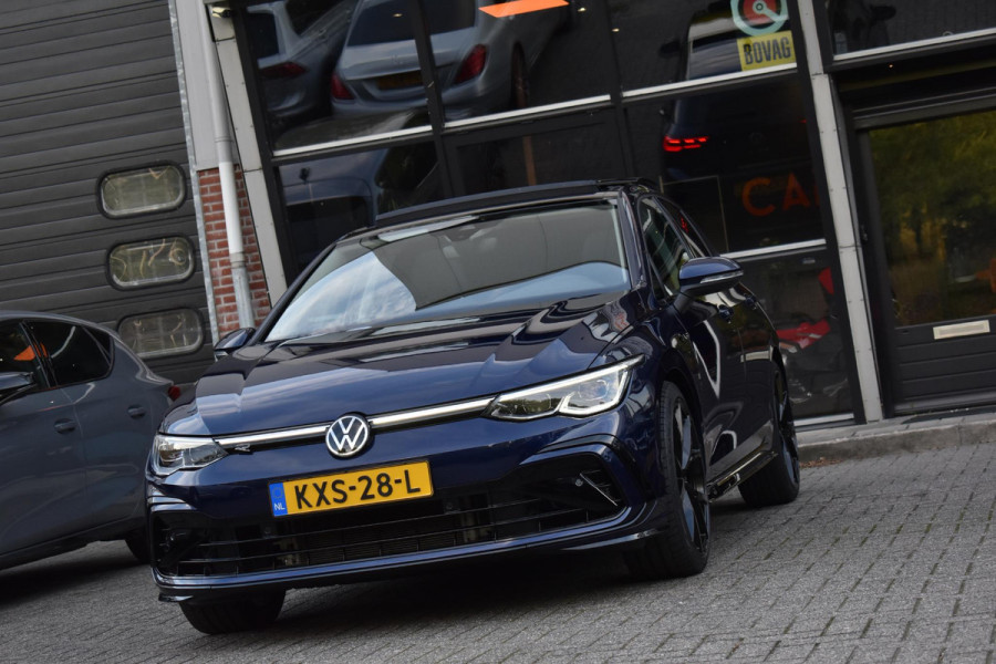 Volkswagen Golf 1.5 eTSI R-Line Pano Massage Camera Trekhaak 19"