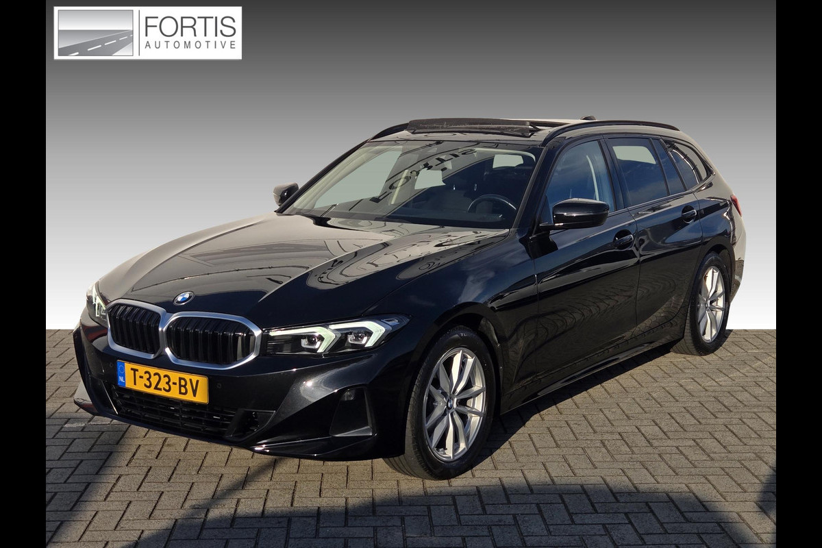 BMW 3 Serie Touring 318i NL-AUTO | PANODAK | PDC | Curved Display