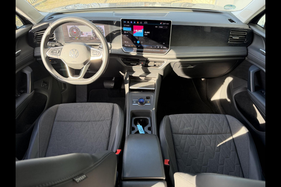 Volkswagen Tiguan 1.5 eHybrid Life Edition PHEV 18"/SOH 97%/Trekhaak/Stoel + stuurverwarming/Matrix LED/Camera/Adaptieve cruise/Dodehoek/Keyless/PDC/Elektrische klep