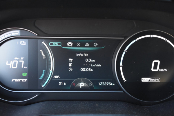 Kia e-Niro ComfortLine 64 kWh | SOH 97.6% | DEALER ONDERHOUDEN | NAP | APPLE CARPLAY | ANDROID AUTO