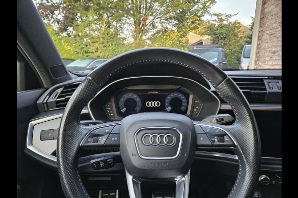 Audi Q3 35 TFSI S-Line! Camera! Automaat! Carplay! LED! NAP! Mooie/Nette Auto! Leer!