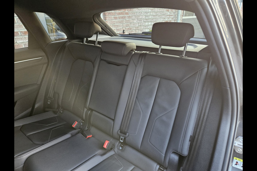 Audi Q3 35 TFSI S-Line! Camera! Automaat! Carplay! LED! NAP! Mooie/Nette Auto! Leer!
