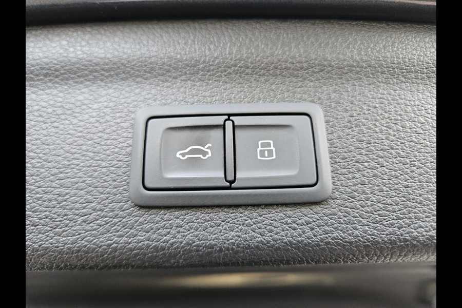 Audi Q3 35 TFSI S-Line! Camera! Automaat! Carplay! LED! NAP! Mooie/Nette Auto! Leer!