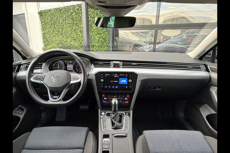 Volkswagen Passat Variant 1.4 TSI PHEV GTE Business | SOH 89% | Ergo Active | Camera | Trekhaak