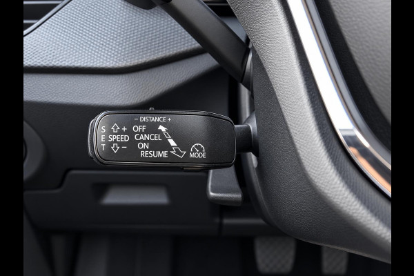 Škoda Kamiq 1.0 TSI 110pk DSG Ambition Navigatie Apple CarPlay Android Auto Parkeerhulp achter Adaptive Cruise Control Stoelverwarming Airco Lichtmetalen velgen