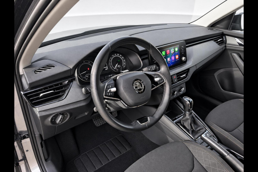 Škoda Kamiq 1.0 TSI 110pk DSG Ambition Navigatie Apple CarPlay Android Auto Parkeerhulp achter Adaptive Cruise Control Stoelverwarming Airco Lichtmetalen velgen