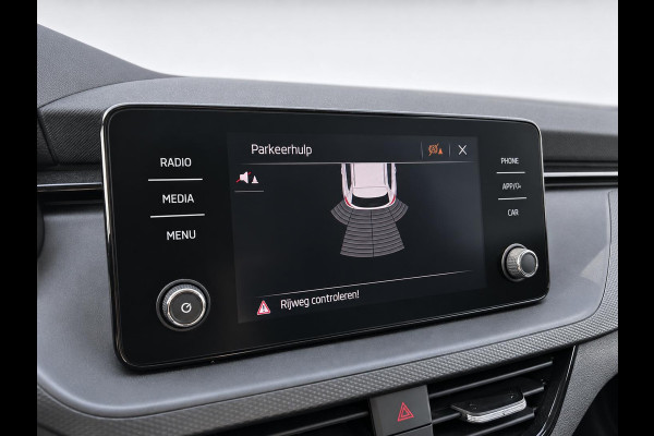 Škoda Kamiq 1.0 TSI 110pk DSG Ambition Navigatie Apple CarPlay Android Auto Parkeerhulp achter Adaptive Cruise Control Stoelverwarming Airco Lichtmetalen velgen