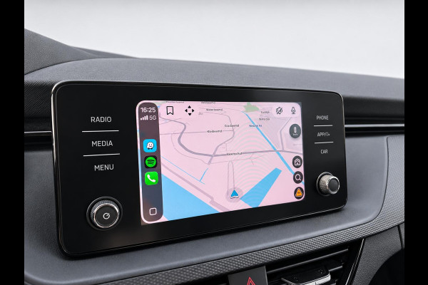 Škoda Kamiq 1.0 TSI 110pk DSG Ambition Navigatie Apple CarPlay Android Auto Parkeerhulp achter Adaptive Cruise Control Stoelverwarming Airco Lichtmetalen velgen