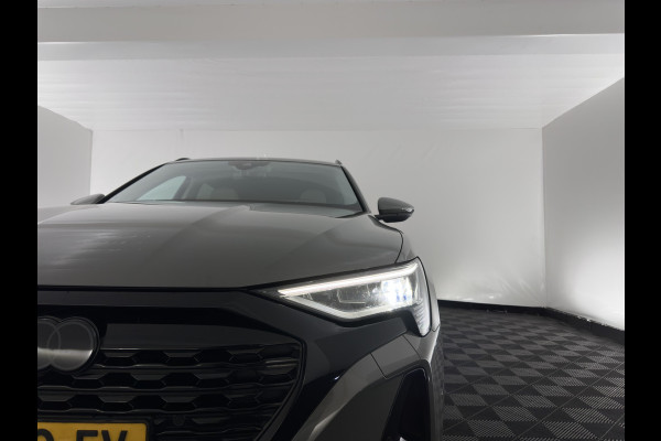 Audi Q8 e-tron 50 quattro Advanced Edition 95 kWh [3-Fase-22kW] {SoH-99%} (INCL-BTW)  Aut. *LEATHER | FULL-LED | MEMORY-PACK | ADAPTIVE-CRUISE | CAMERA | PRIVACY-GLASS | DIGI-COCKPIT | SHIFTPADDLES | DAB | AMBIENTLIGHT | TOWBAR | 20''ALU*