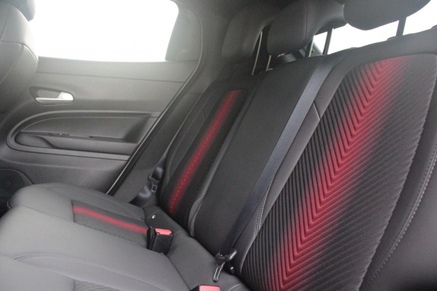 Alfa Romeo junior 1.2 145PK AUTOMAAT Hybrid IBRIDA TI | TECHNO PACK: (LED MATRIX KOPLAMPEN, DRAADLOZE TELEFOONLADER, DODEHOEK DETECTIE, PARKEERSENSOREN VOOR ACHTER EN ZIJKANT, NAVIGATIE, ELEKTRISCH BEDIENBARE ACHTERKLEP, KEYLESS ENTRY, ADAPTIVE CRUISE CONTROL, ACHTERUITRIJ CAMERA) | PACK TI: (ELEKTRISCH BEDIENBARE BESTUUDERSSTOEL, VERKEERSBORDEN WEERGAVE, GETINTE ACHTERRUITEN, SFEER VERLICHTING, GLANZEND ZWARTE BODYKIT, 10,25" TOUCHSCREEN, LEDEREN STUURWIEL, VERSTELBARE KOFFERVLOER OP 3 NIVEAUS) | 18" LICHTMETALEN VELGEN "FORI" | DRAADLOZE APPLE CARPLAY/ANDROID AUTO | MASSAGE FUNCTIE OP