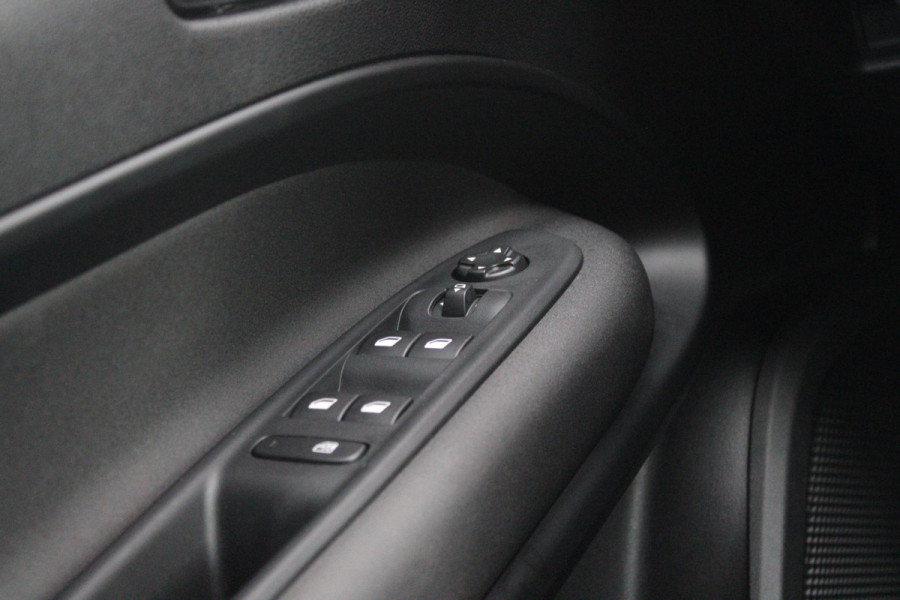 Alfa Romeo junior 1.2 145PK AUTOMAAT Hybrid IBRIDA TI | TECHNO PACK: (LED MATRIX KOPLAMPEN, DRAADLOZE TELEFOONLADER, DODEHOEK DETECTIE, PARKEERSENSOREN VOOR ACHTER EN ZIJKANT, NAVIGATIE, ELEKTRISCH BEDIENBARE ACHTERKLEP, KEYLESS ENTRY, ADAPTIVE CRUISE CONTROL, ACHTERUITRIJ CAMERA) | PACK TI: (ELEKTRISCH BEDIENBARE BESTUUDERSSTOEL, VERKEERSBORDEN WEERGAVE, GETINTE ACHTERRUITEN, SFEER VERLICHTING, GLANZEND ZWARTE BODYKIT, 10,25" TOUCHSCREEN, LEDEREN STUURWIEL, VERSTELBARE KOFFERVLOER OP 3 NIVEAUS) | 18" LICHTMETALEN VELGEN "FORI" | DRAADLOZE APPLE CARPLAY/ANDROID AUTO | MASSAGE FUNCTIE OP