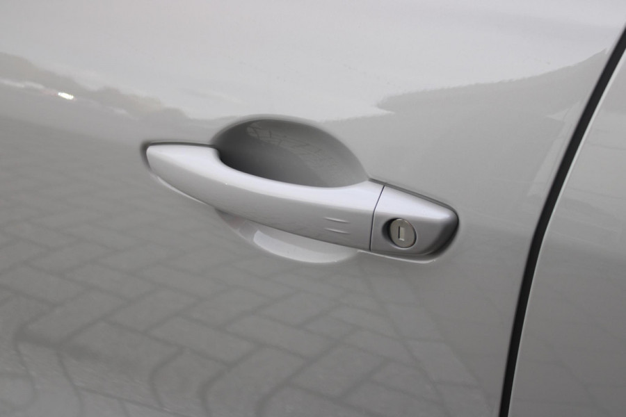 Alfa Romeo junior 1.2 145PK AUTOMAAT Hybrid IBRIDA TI | TECHNO PACK: (LED MATRIX KOPLAMPEN, DRAADLOZE TELEFOONLADER, DODEHOEK DETECTIE, PARKEERSENSOREN VOOR ACHTER EN ZIJKANT, NAVIGATIE, ELEKTRISCH BEDIENBARE ACHTERKLEP, KEYLESS ENTRY, ADAPTIVE CRUISE CONTROL, ACHTERUITRIJ CAMERA) | PACK TI: (ELEKTRISCH BEDIENBARE BESTUUDERSSTOEL, VERKEERSBORDEN WEERGAVE, GETINTE ACHTERRUITEN, SFEER VERLICHTING, GLANZEND ZWARTE BODYKIT, 10,25" TOUCHSCREEN, LEDEREN STUURWIEL, VERSTELBARE KOFFERVLOER OP 3 NIVEAUS) | 18" LICHTMETALEN VELGEN "FORI" | DRAADLOZE APPLE CARPLAY/ANDROID AUTO | MASSAGE FUNCTIE OP