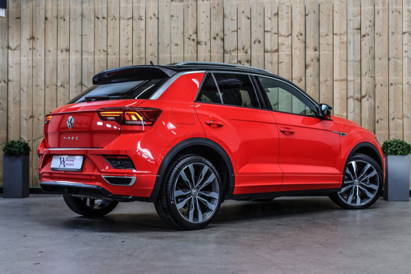 Volkswagen T-Roc 1.5 TSI 3X R-Line *Pano*Camera*Virtual*Trekhaak*