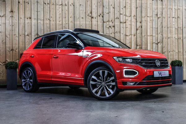 Volkswagen T-Roc 1.5 TSI 3X R-Line *Pano*Camera*Virtual*Trekhaak*