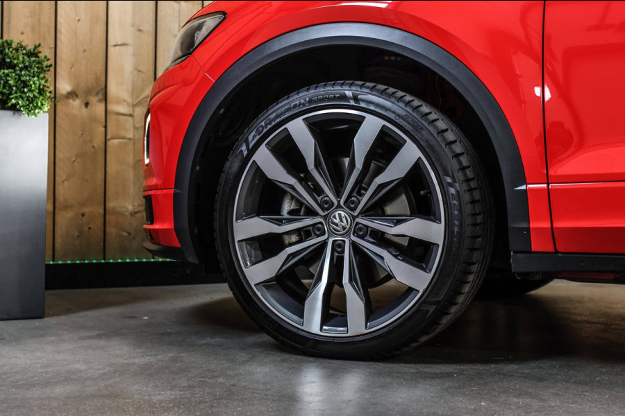 Volkswagen T-Roc 1.5 TSI 3X R-Line *Pano*Camera*Virtual*Trekhaak*