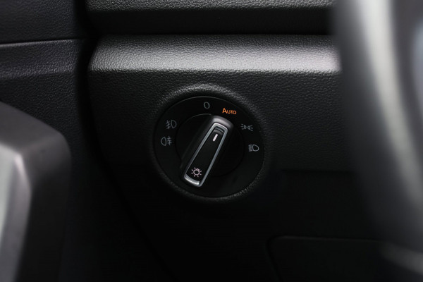 Volkswagen T-Roc 1.5 TSI 3X R-Line *Pano*Camera*Virtual*Trekhaak*