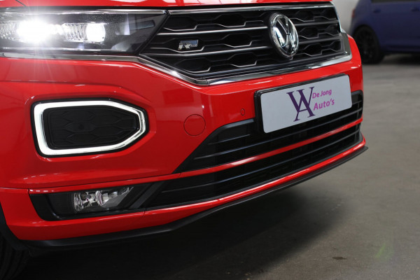 Volkswagen T-Roc 1.5 TSI 3X R-Line *Pano*Camera*Virtual*Trekhaak*