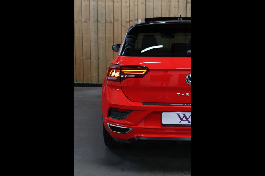 Volkswagen T-Roc 1.5 TSI 3X R-Line *Pano*Camera*Virtual*Trekhaak*