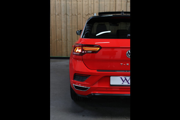 Volkswagen T-Roc 1.5 TSI 3X R-Line *Pano*Camera*Virtual*Trekhaak*