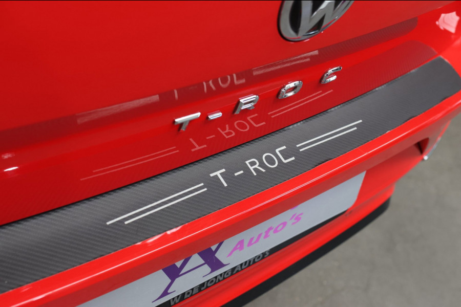 Volkswagen T-Roc 1.5 TSI 3X R-Line *Pano*Camera*Virtual*Trekhaak*