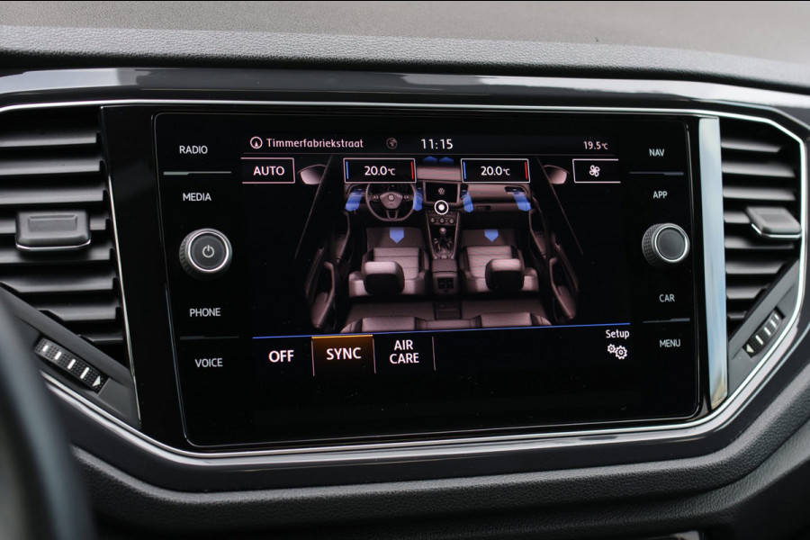 Volkswagen T-Roc 1.5 TSI 3X R-Line *Pano*Camera*Virtual*Trekhaak*