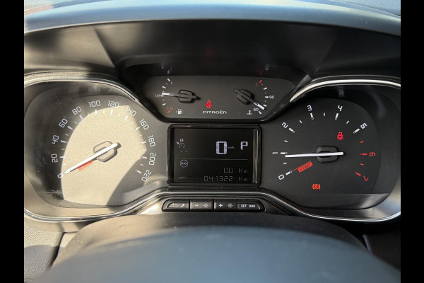 Citroën C3 Aircross 1.2 PureTech Plus 16"/Stoelverwarming/PDC/Apple Carplay & Android Auto/Climate/Cruise