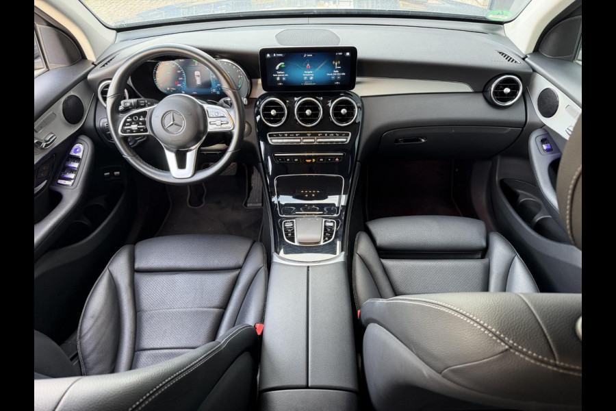 Mercedes-Benz GLC 300e 4MATIC 18"/Trekhaak/Leder + memory/Stoelverwarming/Matrix LED/Dodehoek/360 camera/Apple Carplay & Android Auto