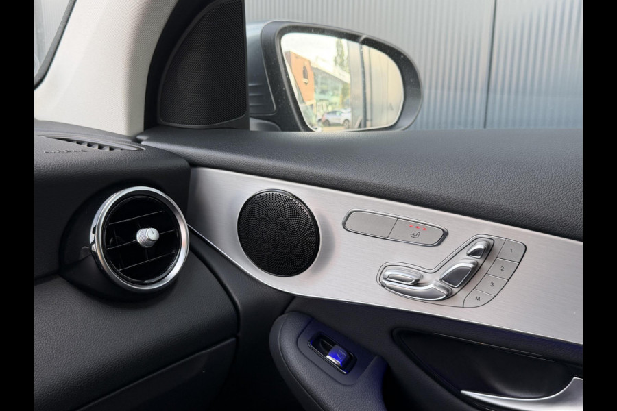 Mercedes-Benz GLC 300e 4MATIC 18"/Trekhaak/Leder + memory/Stoelverwarming/Matrix LED/Dodehoek/360 camera/Apple Carplay & Android Auto