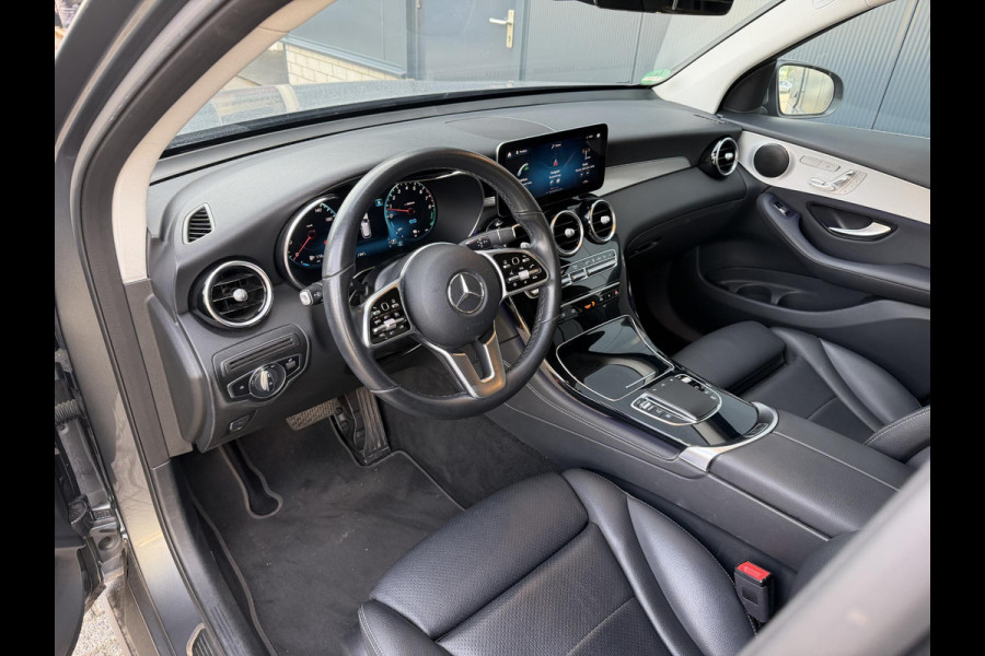 Mercedes-Benz GLC 300e 4MATIC 18"/Trekhaak/Leder + memory/Stoelverwarming/Matrix LED/Dodehoek/360 camera/Apple Carplay & Android Auto