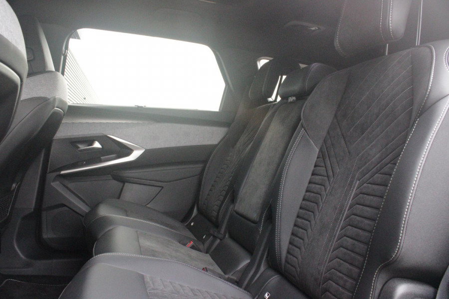 Peugeot 5008 1.2 Hybrid 145PK AUTOMAAT GT 7p | PANORAMISCH SCHUIFDAK PACK | 360° VISION & DRIVE ASSIST PLUS PACK: (360° CAMERA, BUITENSPIEGELS MET KANTELFUNCTIE, DRIVE ASSIST 2.0, DRAADLOZE TELEFOONLADER, ANTIDIEFSTALALARM) | BEKLEDING ALCANTARA/KUNSTLEDER | SEAT PACK COMFORT: (AGR BESTUUDERSSTOEL EN PASSAGIERSSTOEL ELEKTRISCH VERSTELBAAR MET MASSAGE FUNCTIE, BESTUUDERSSTOEL MET GEHEUGENFUNCTIE, BUITENSTE ZITPLAATSEN ACHTERBANK VERWARMBAAR) | GLANZEND ZWARTE DAKRAILS | BLUE OBSESSION | 19" LICHTMETALEN VELGEN "BREDA" | DRAADLOZE TELEFOONLADER | APPLE CARPLAY/ANDROID AUTO DRAADLOOS