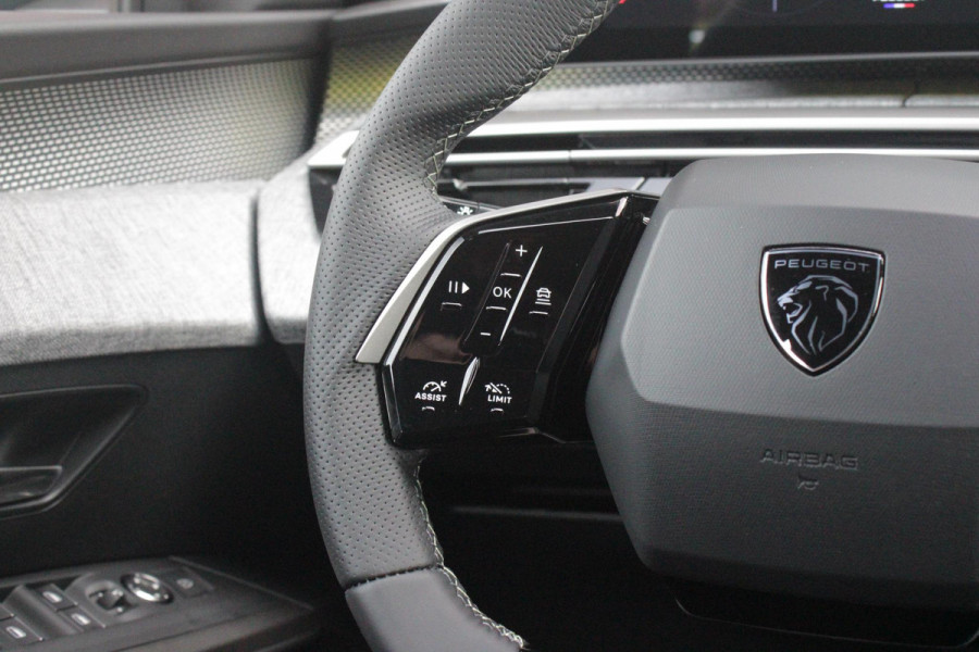 Peugeot 5008 1.2 Hybrid 145PK AUTOMAAT GT 7p | PANORAMISCH SCHUIFDAK PACK | 360° VISION & DRIVE ASSIST PLUS PACK: (360° CAMERA, BUITENSPIEGELS MET KANTELFUNCTIE, DRIVE ASSIST 2.0, DRAADLOZE TELEFOONLADER, ANTIDIEFSTALALARM) | BEKLEDING ALCANTARA/KUNSTLEDER | SEAT PACK COMFORT: (AGR BESTUUDERSSTOEL EN PASSAGIERSSTOEL ELEKTRISCH VERSTELBAAR MET MASSAGE FUNCTIE, BESTUUDERSSTOEL MET GEHEUGENFUNCTIE, BUITENSTE ZITPLAATSEN ACHTERBANK VERWARMBAAR) | GLANZEND ZWARTE DAKRAILS | BLUE OBSESSION | 19" LICHTMETALEN VELGEN "BREDA" | DRAADLOZE TELEFOONLADER | APPLE CARPLAY/ANDROID AUTO DRAADLOOS